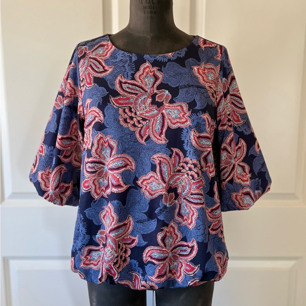 Chico’s Size 1 Mixed Media Floral Top Navy Coral Knit Woven M